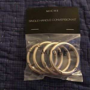 NWT Miche Silver 1.5” conversion carabiner
